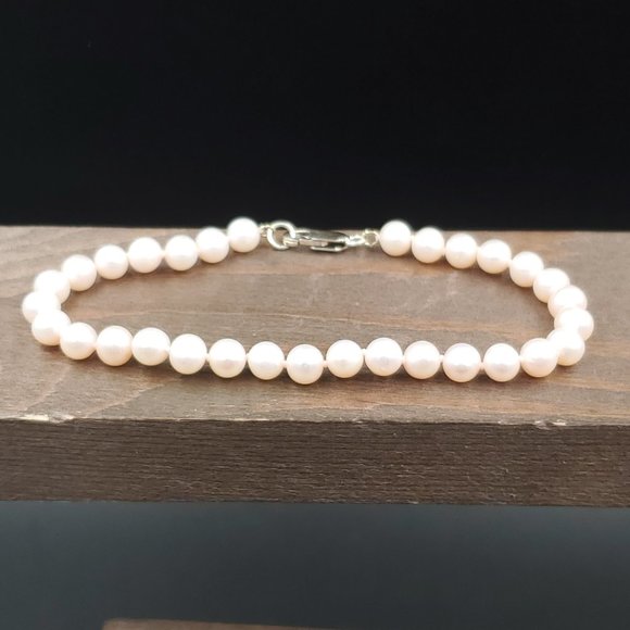 7.5 Inch Sterling Silver Genuine Light Color Pearls Bracelet - Picture 1 of 5
